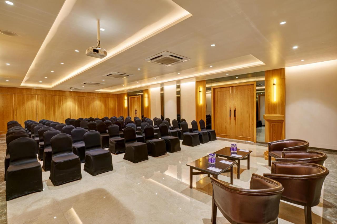 Regenta Place Raysons Kolhapur Exterior photo