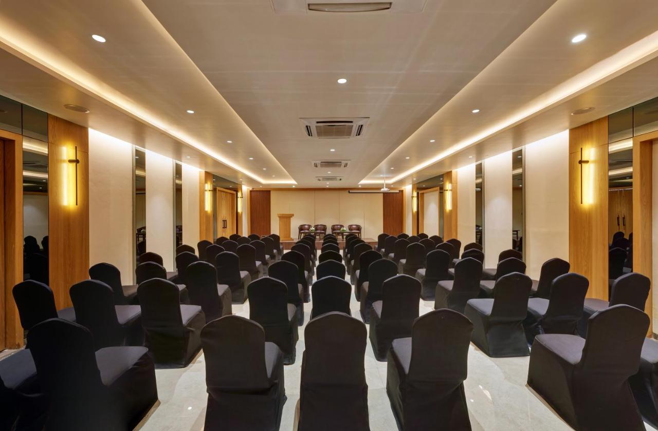 Regenta Place Raysons Kolhapur Exterior photo